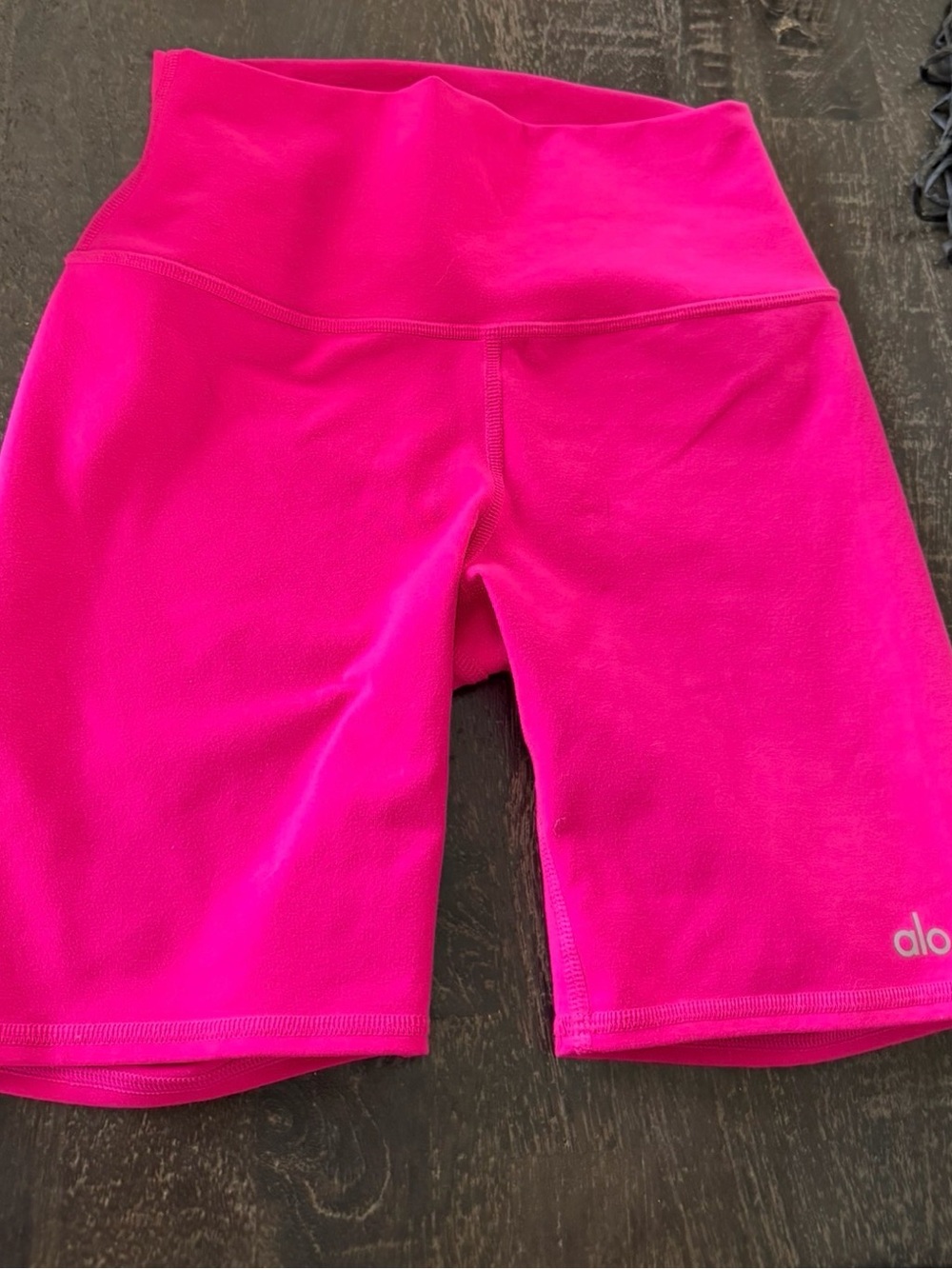 Alo Yoga XS Hot Pink High-Waist Biker Shorts